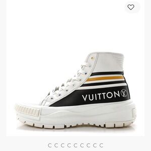 Louis Vuitton Sneakers brand new